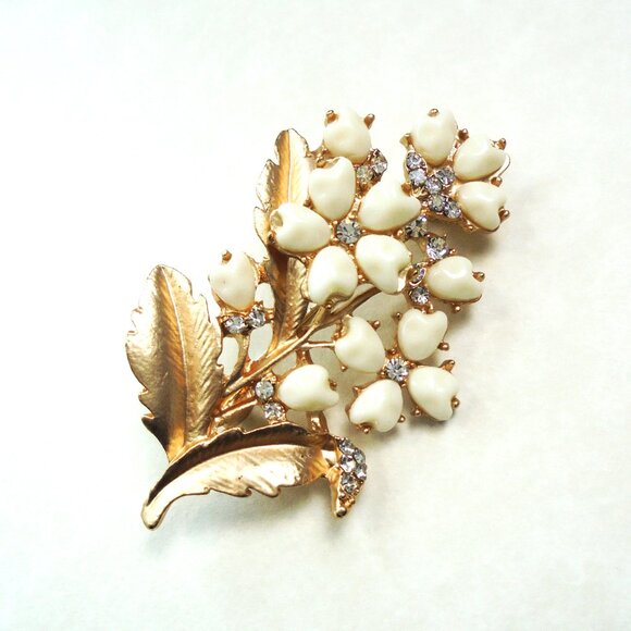 Vintage Brooch Flowers Small Bouquet Golden Tone Pin Retro Fashion Accessories - Picture 1 of 5